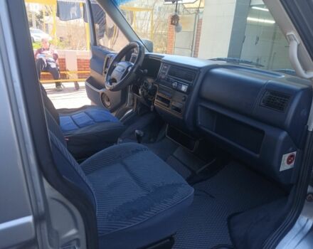 Серый Фольксваген Каравелла, объемом двигателя 2.8 л и пробегом 430 тыс. км за 8900 $, фото 8 на Automoto.ua