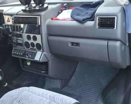 Серый Фольксваген Каравелла, объемом двигателя 2.5 л и пробегом 970 тыс. км за 4800 $, фото 4 на Automoto.ua