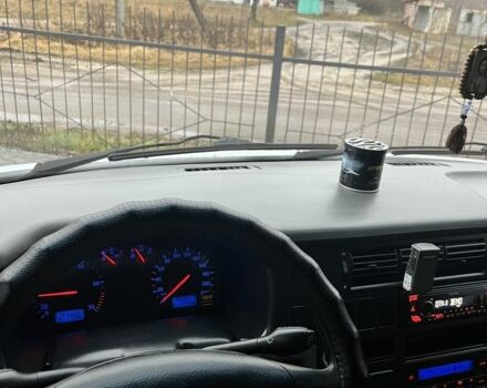 Серый Фольксваген Каравелла, объемом двигателя 2.5 л и пробегом 399 тыс. км за 13499 $, фото 6 на Automoto.ua