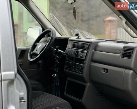 Серый Фольксваген Каравелла, объемом двигателя 2.5 л и пробегом 510 тыс. км за 9499 $, фото 34 на Automoto.ua