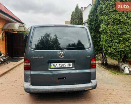 Серый Фольксваген Каравелла, объемом двигателя 2.46 л и пробегом 490 тыс. км за 9000 $, фото 2 на Automoto.ua