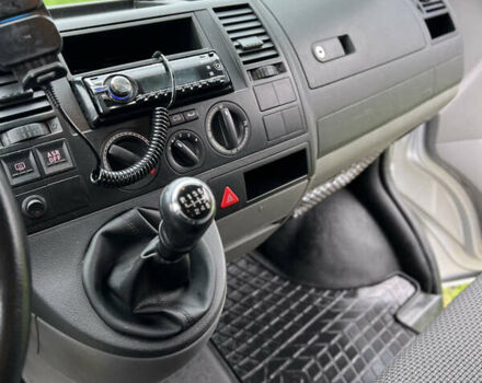 Сірий Фольксваген Каравелла, об'ємом двигуна 2.5 л та пробігом 414 тис. км за 13000 $, фото 36 на Automoto.ua