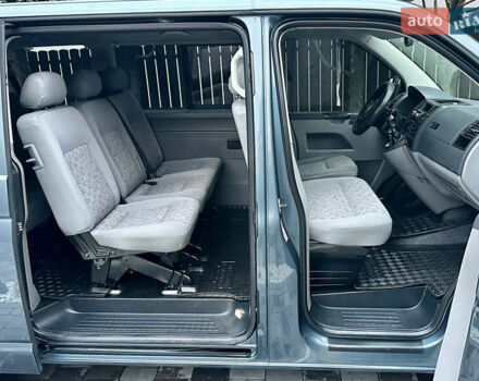 Серый Фольксваген Каравелла, объемом двигателя 2.46 л и пробегом 308 тыс. км за 12300 $, фото 36 на Automoto.ua