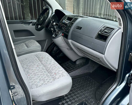 Серый Фольксваген Каравелла, объемом двигателя 2.46 л и пробегом 308 тыс. км за 12300 $, фото 38 на Automoto.ua