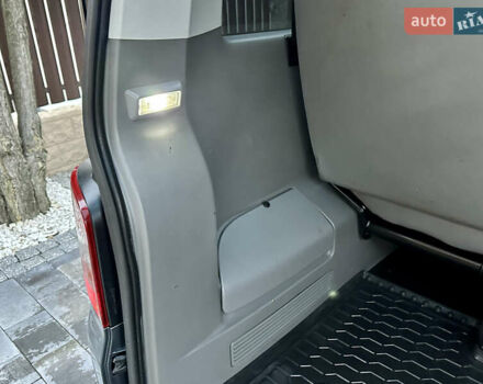 Серый Фольксваген Каравелла, объемом двигателя 2.46 л и пробегом 308 тыс. км за 12300 $, фото 43 на Automoto.ua