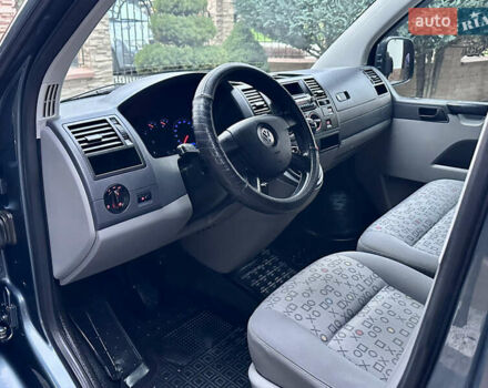 Серый Фольксваген Каравелла, объемом двигателя 2.46 л и пробегом 308 тыс. км за 12300 $, фото 30 на Automoto.ua
