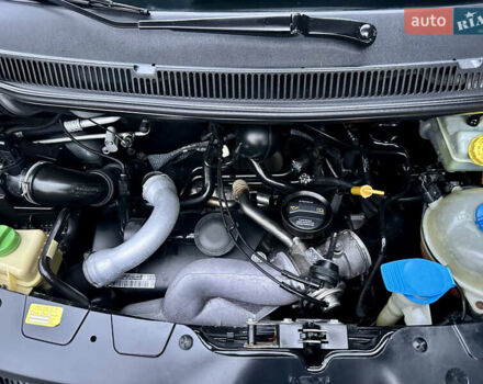 Серый Фольксваген Каравелла, объемом двигателя 2.46 л и пробегом 308 тыс. км за 12300 $, фото 26 на Automoto.ua