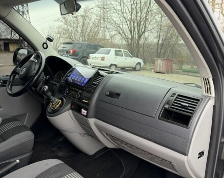 Серый Фольксваген Каравелла, объемом двигателя 2 л и пробегом 319 тыс. км за 16500 $, фото 6 на Automoto.ua