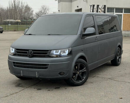 Серый Фольксваген Каравелла, объемом двигателя 1.97 л и пробегом 319 тыс. км за 16500 $, фото 2 на Automoto.ua