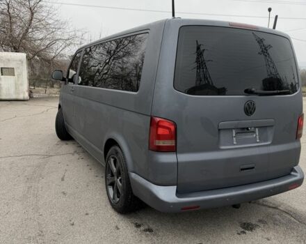 Серый Фольксваген Каравелла, объемом двигателя 2 л и пробегом 319 тыс. км за 16500 $, фото 2 на Automoto.ua