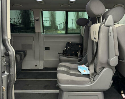 Серый Фольксваген Каравелла, объемом двигателя 1.97 л и пробегом 319 тыс. км за 16500 $, фото 22 на Automoto.ua