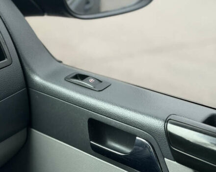 Серый Фольксваген Каравелла, объемом двигателя 1.97 л и пробегом 319 тыс. км за 16500 $, фото 27 на Automoto.ua