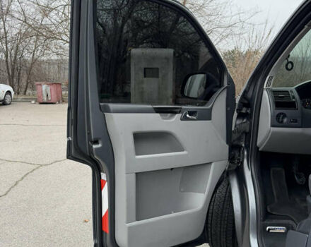 Серый Фольксваген Каравелла, объемом двигателя 1.97 л и пробегом 319 тыс. км за 16500 $, фото 14 на Automoto.ua