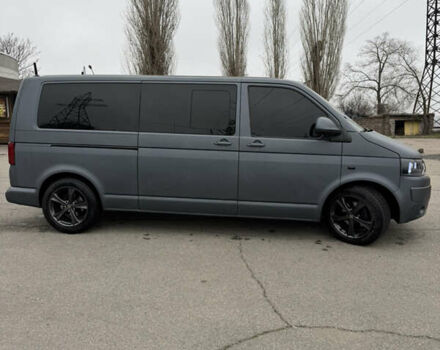 Серый Фольксваген Каравелла, объемом двигателя 1.97 л и пробегом 319 тыс. км за 16500 $, фото 8 на Automoto.ua