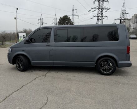 Серый Фольксваген Каравелла, объемом двигателя 2 л и пробегом 319 тыс. км за 16500 $, фото 1 на Automoto.ua