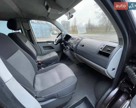 Сірий Фольксваген Каравелла, об'ємом двигуна 1.98 л та пробігом 495 тис. км за 18000 $, фото 12 на Automoto.ua