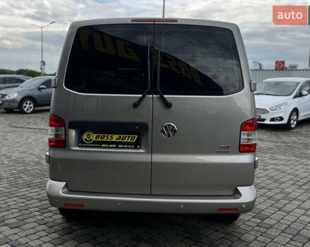 Серый Фольксваген Каравелла, объемом двигателя 1.97 л и пробегом 254 тыс. км за 25000 $, фото 5 на Automoto.ua