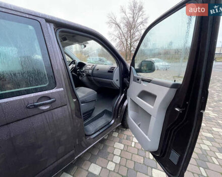 Сірий Фольксваген Каравелла, об'ємом двигуна 1.98 л та пробігом 495 тис. км за 18000 $, фото 9 на Automoto.ua