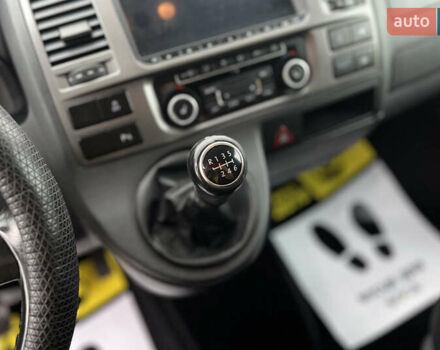 Серый Фольксваген Каравелла, объемом двигателя 1.97 л и пробегом 254 тыс. км за 25000 $, фото 14 на Automoto.ua