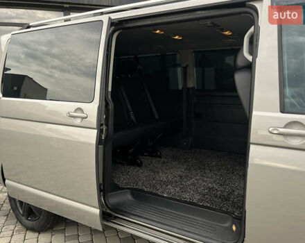 Серый Фольксваген Каравелла, объемом двигателя 1.97 л и пробегом 254 тыс. км за 25000 $, фото 9 на Automoto.ua