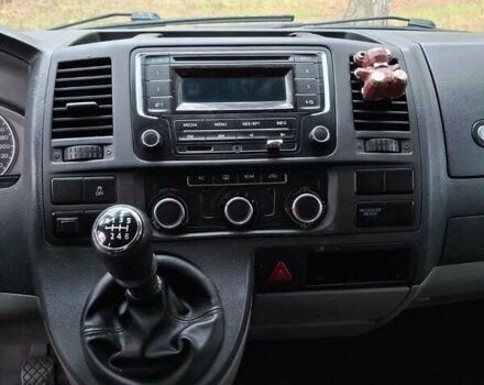 Серый Фольксваген Каравелла, объемом двигателя 1.97 л и пробегом 302 тыс. км за 16000 $, фото 26 на Automoto.ua