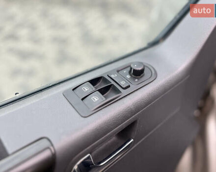 Серый Фольксваген Каравелла, объемом двигателя 1.97 л и пробегом 254 тыс. км за 25000 $, фото 12 на Automoto.ua