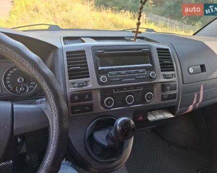 Сірий Фольксваген Каравелла, об'ємом двигуна 1.98 л та пробігом 325 тис. км за 15757 $, фото 13 на Automoto.ua