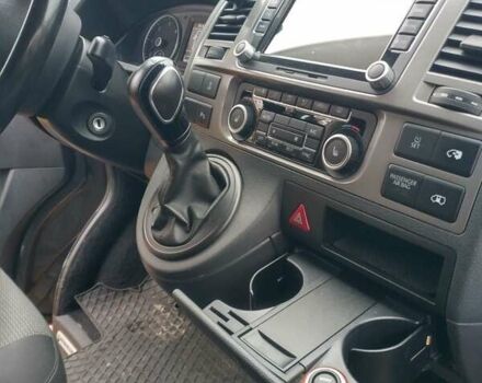 Серый Фольксваген Каравелла, объемом двигателя 1.98 л и пробегом 200 тыс. км за 29000 $, фото 2 на Automoto.ua