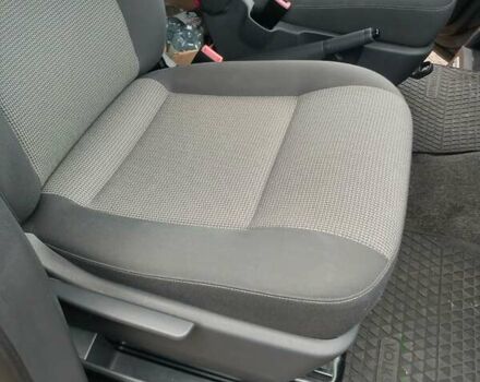 Серый Фольксваген Каравелла, объемом двигателя 1.98 л и пробегом 200 тыс. км за 29000 $, фото 4 на Automoto.ua