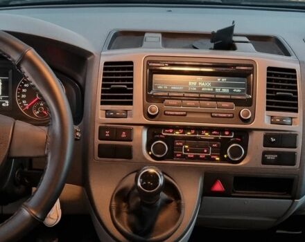 Серый Фольксваген Каравелла, объемом двигателя 2 л и пробегом 240 тыс. км за 9700 $, фото 14 на Automoto.ua