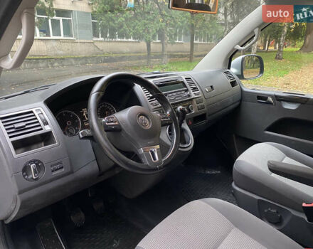 Фольксваген Каравелла 2014 в Киеве на Automoto.ua Серый Фольксваген Каравелла, объемом двигателя 1.98 л и пробегом 221 тыс. км за 20500 $, фото 23 на Automoto.ua