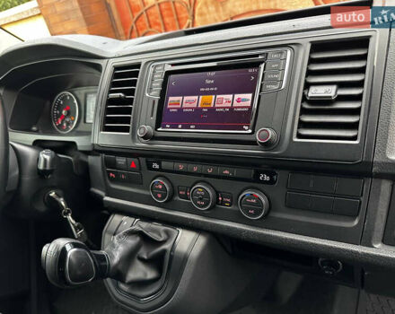 Серый Фольксваген Каравелла, объемом двигателя 1.97 л и пробегом 181 тыс. км за 33500 $, фото 16 на Automoto.ua