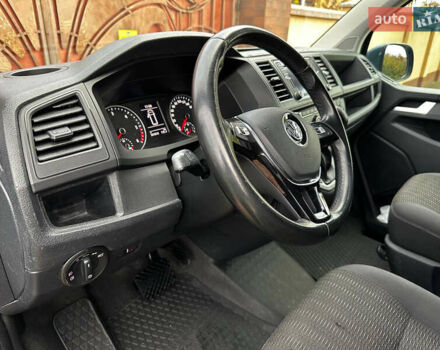 Серый Фольксваген Каравелла, объемом двигателя 1.97 л и пробегом 181 тыс. км за 33500 $, фото 13 на Automoto.ua