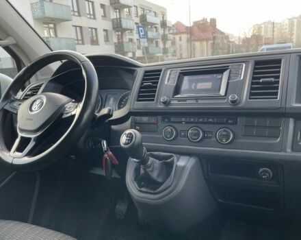 Серый Фольксваген Каравелла, объемом двигателя 2 л и пробегом 165 тыс. км за 13200 $, фото 10 на Automoto.ua