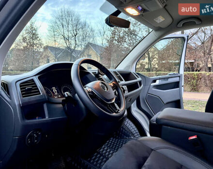 Сірий Фольксваген Каравелла, об'ємом двигуна 1.97 л та пробігом 228 тис. км за 31000 $, фото 2 на Automoto.ua