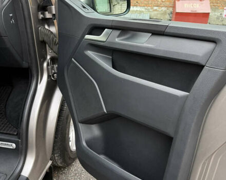 Серый Фольксваген Каравелла, объемом двигателя 1.97 л и пробегом 200 тыс. км за 28500 $, фото 11 на Automoto.ua