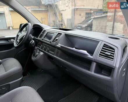 Серый Фольксваген Каравелла, объемом двигателя 1.97 л и пробегом 200 тыс. км за 28500 $, фото 8 на Automoto.ua