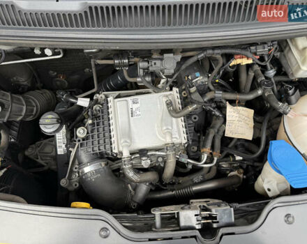 Серый Фольксваген Каравелла, объемом двигателя 1.97 л и пробегом 200 тыс. км за 28500 $, фото 3 на Automoto.ua