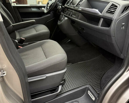 Серый Фольксваген Каравелла, объемом двигателя 1.97 л и пробегом 200 тыс. км за 28500 $, фото 10 на Automoto.ua