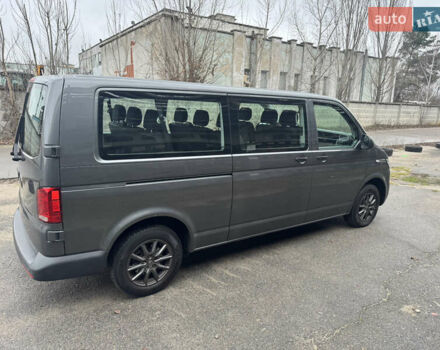 Серый Фольксваген Каравелла, объемом двигателя 1.97 л и пробегом 284 тыс. км за 37500 $, фото 5 на Automoto.ua