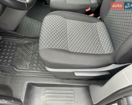 Серый Фольксваген Каравелла, объемом двигателя 1.97 л и пробегом 284 тыс. км за 37500 $, фото 25 на Automoto.ua