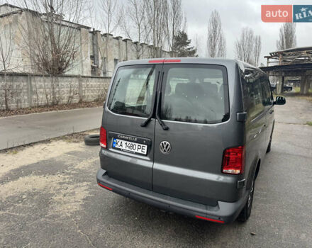 Серый Фольксваген Каравелла, объемом двигателя 1.97 л и пробегом 284 тыс. км за 37500 $, фото 3 на Automoto.ua