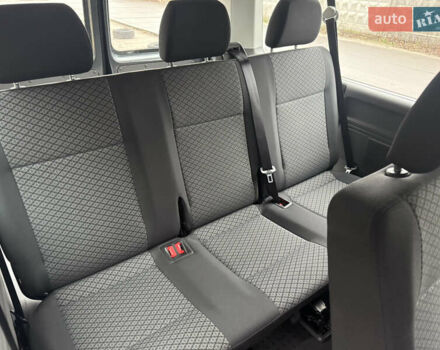 Серый Фольксваген Каравелла, объемом двигателя 1.97 л и пробегом 284 тыс. км за 37500 $, фото 17 на Automoto.ua