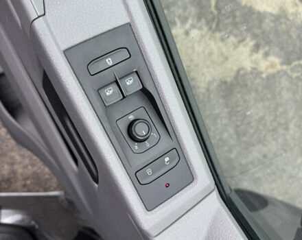 Серый Фольксваген Каравелла, объемом двигателя 1.97 л и пробегом 284 тыс. км за 37500 $, фото 23 на Automoto.ua