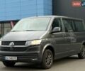 Серый Фольксваген Каравелла, объемом двигателя 1.97 л и пробегом 284 тыс. км за 39000 $, фото 1 на Automoto.ua