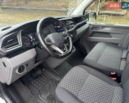 Серый Фольксваген Каравелла, объемом двигателя 1.97 л и пробегом 284 тыс. км за 37500 $, фото 11 на Automoto.ua