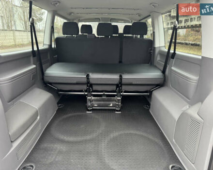 Серый Фольксваген Каравелла, объемом двигателя 1.97 л и пробегом 284 тыс. км за 37500 $, фото 21 на Automoto.ua