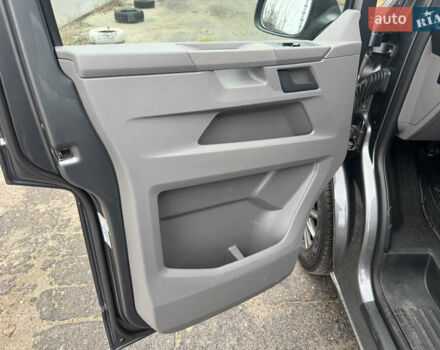 Серый Фольксваген Каравелла, объемом двигателя 1.97 л и пробегом 284 тыс. км за 37500 $, фото 12 на Automoto.ua