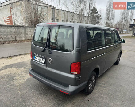 Серый Фольксваген Каравелла, объемом двигателя 1.97 л и пробегом 284 тыс. км за 37500 $, фото 4 на Automoto.ua