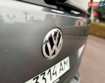 Серый Фольксваген Каравелла, объемом двигателя 2 л и пробегом 300 тыс. км за 40068 $, фото 44 на Automoto.ua